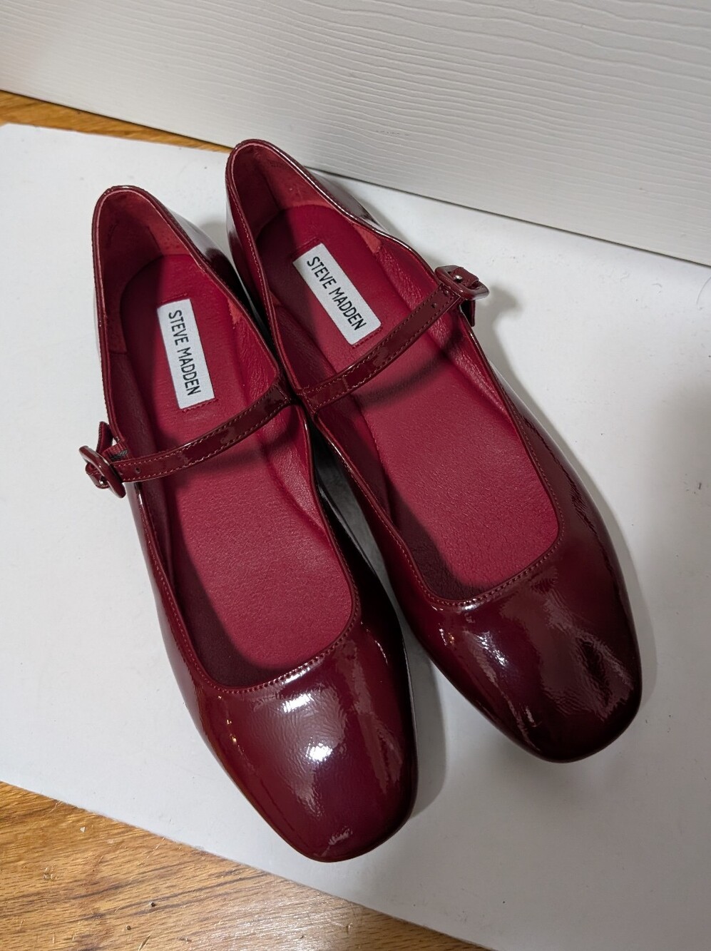 STEVE MADDEN Caddie Mary Jane Flat Maple Wine Size 9.5 NWOT Patent Red